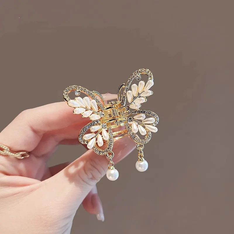 

Супер фея со стразами, полые когти для волос-бабочки, изысканная жемчужная кисточка, завязанная в полузавязками, модные женские аксессуары для волос