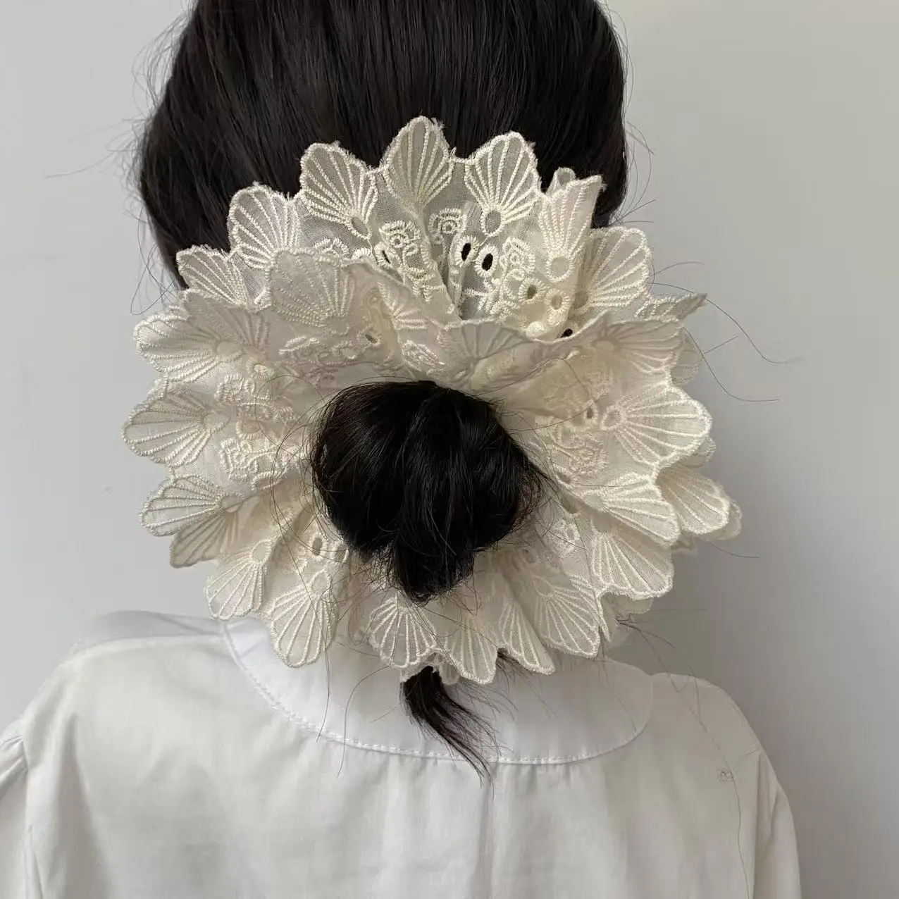 1 Stück weiße Spitzen-Haargummis, 2-teilige, mit Blumen bestickte Haarbänder, sanfte elastische Haargummis für Mädchen