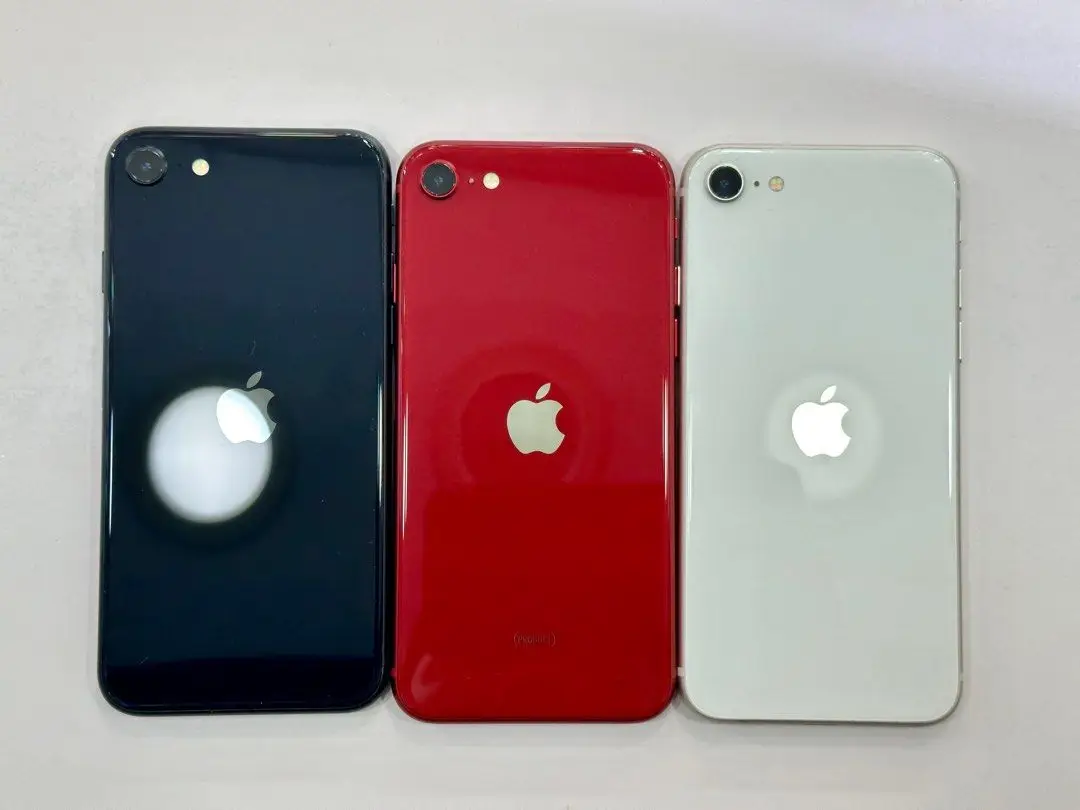 هاتف Apple iPhone SE (2022) الأصلي غير مقفول بذاكرة وصول عشوائي 4 جيجابايت 64/128/256 جيجابايت ROM مستعمل 4.7 بوصة بصمة NFC Retina IPS شحن سريع للهاتف المحمول