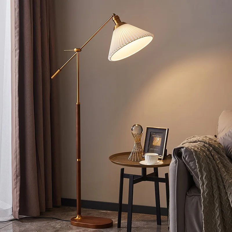 Nuevo sólido moderno nórdico Vintage Simple estilo americano sala de estar Metal nogal madera decoración dorada lámpara de pie lámpara de suelo