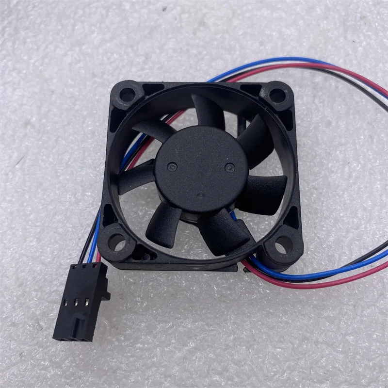 F40LM-012KK-AS DC 12V 40x40x10mm 3-Wire Server Cooling Fan