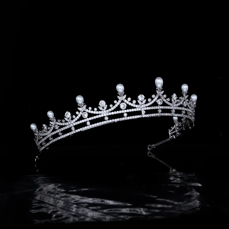 ByI New Fashion Exquisite Pearl Sparkling Crown Princess Jewelry Suitable for Wedding Bridal Travel Ball Tiara Birthday Gift H76