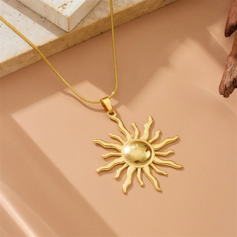 316L Stainless Steel Golden Fashion Sun Pendant Necklace For Women Girl 2024 New Concise Solar Neck Chain Jewelry Gift image 3