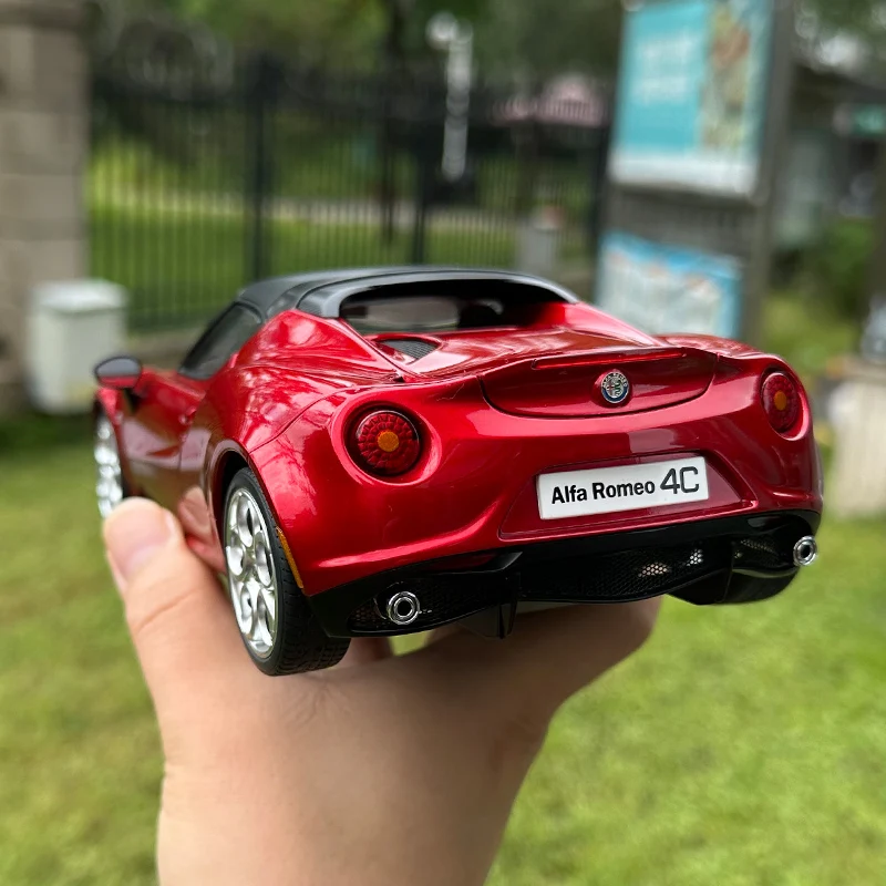 Autart-alfa romeo 4c-合金スポーツカーモデル,コレクションギフト,友人と家族のためのディスプレイ,aa 1:18