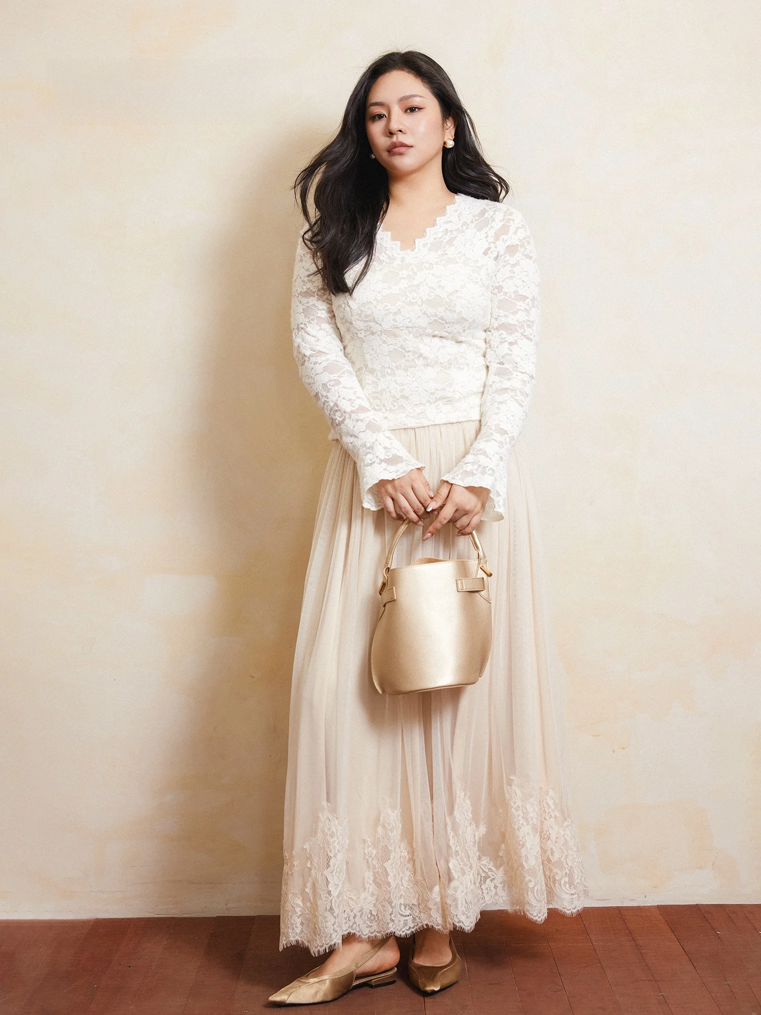 

Plusmall Floral adow Mist Lace Top Double Layered Net Skirt Set Heavy Embelliment Floing Cotton Sensation Casual Wear