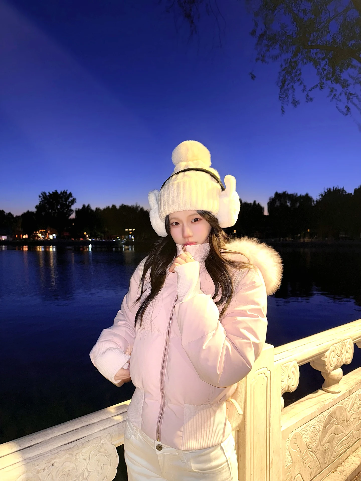 

Женская зимняя куртка-пуховик с меховым воротником 90, пуховая, хлопковая, ветрозащитная, теплая, с застежкой-молнией, цветная повседневная одежда