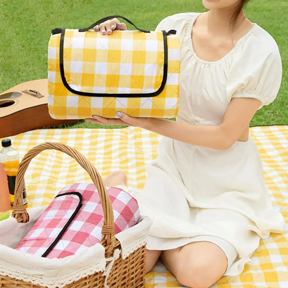 Picnic Mat Portable Picnic Cloth Long Lasting Wear-resistant   Outdoor Seaside Foldable Picnic Mat Tote