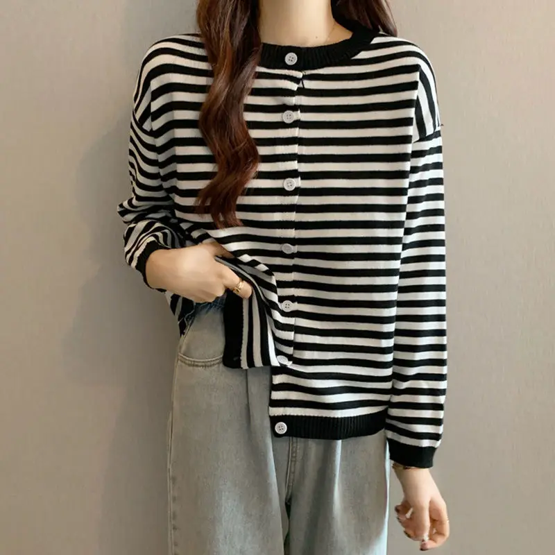 ربيع الخريف 2025 سترة فضفاضة طويلة Sve مستديرة Ne محبوكة مفتوحة سترة عادية متعددة الاستخدامات اللون بلو سترة Sli