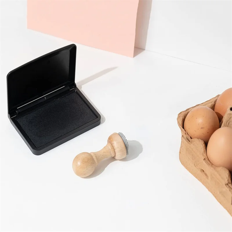 1pc Creative Stamp For Personalized Farm Fresh Eggs Round Plastic Egg Stamp Set For Crafters & Bakers Perfect Gift For Easter