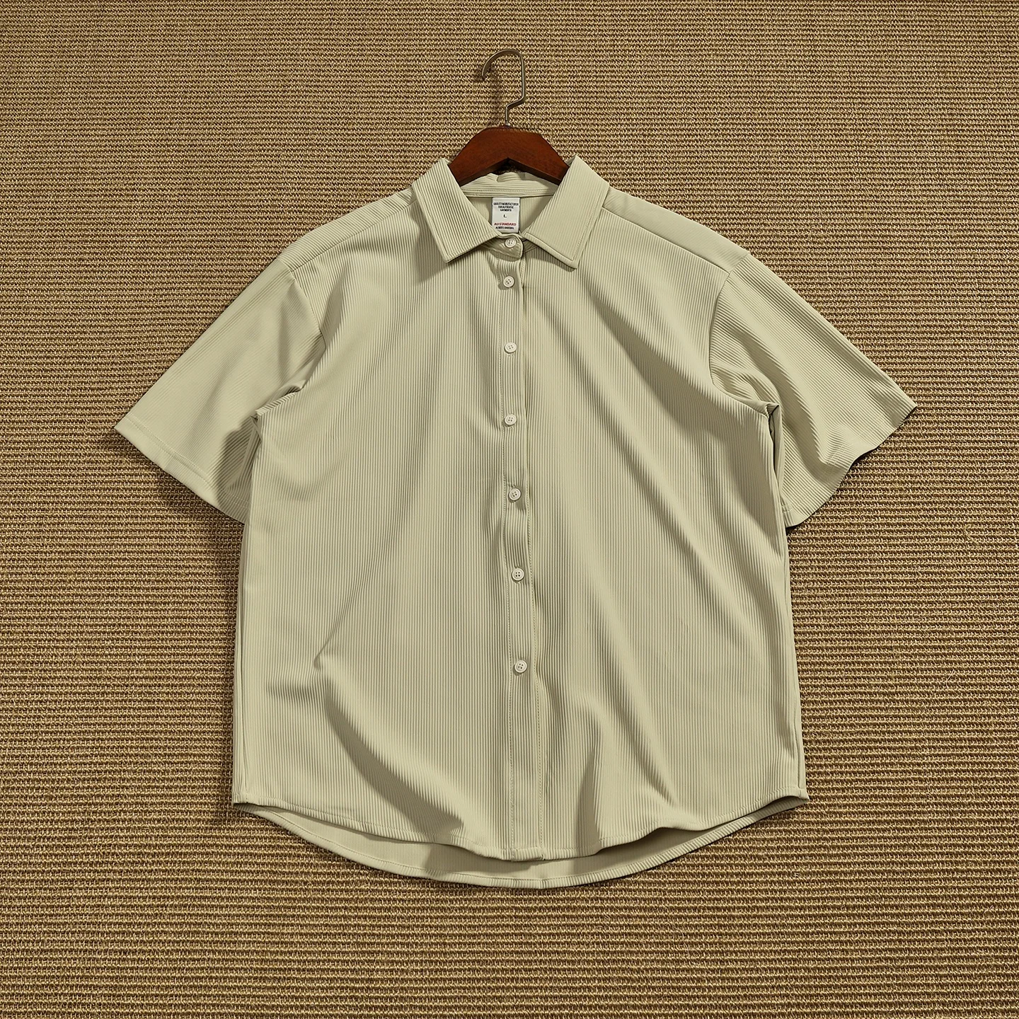 

Men's Casual Loose Short Sleeve Shirt Quick Dry Summer Breathable Iron Free Commute Trendy Standard Fit Striped Texture
