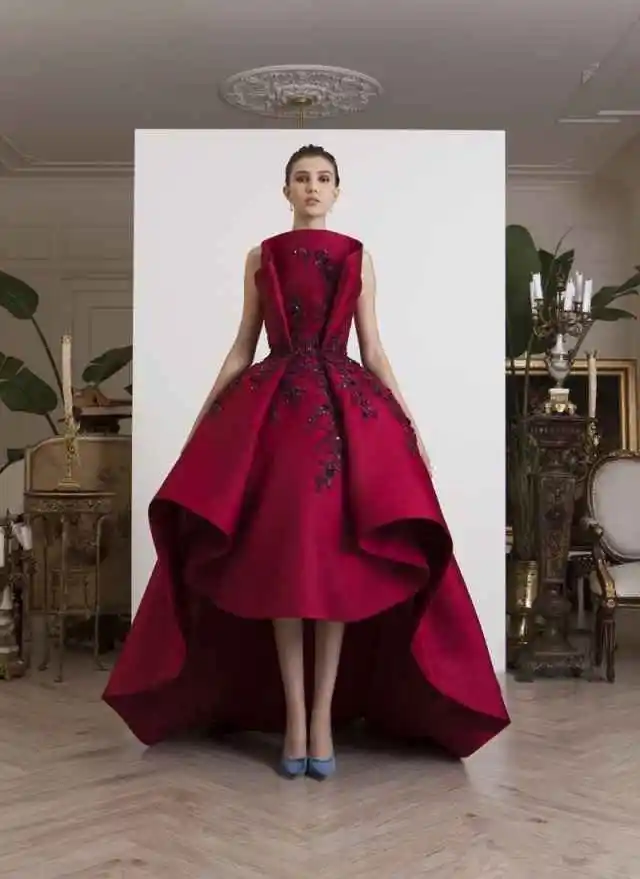 

Luxury Evening Dress A-Line Lace Appliques Satin Floor-Length Court Gown Dress Plus Size Vestido De Noite Customized
