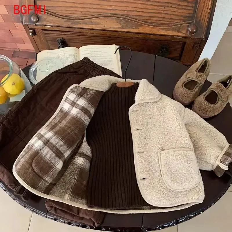 High-quality Boys Velvet Thick Wool Single Breasted Coat 2026 Autumn/Winter New Warm Lamb Wool Top Baby Winter Girls Collar Coat