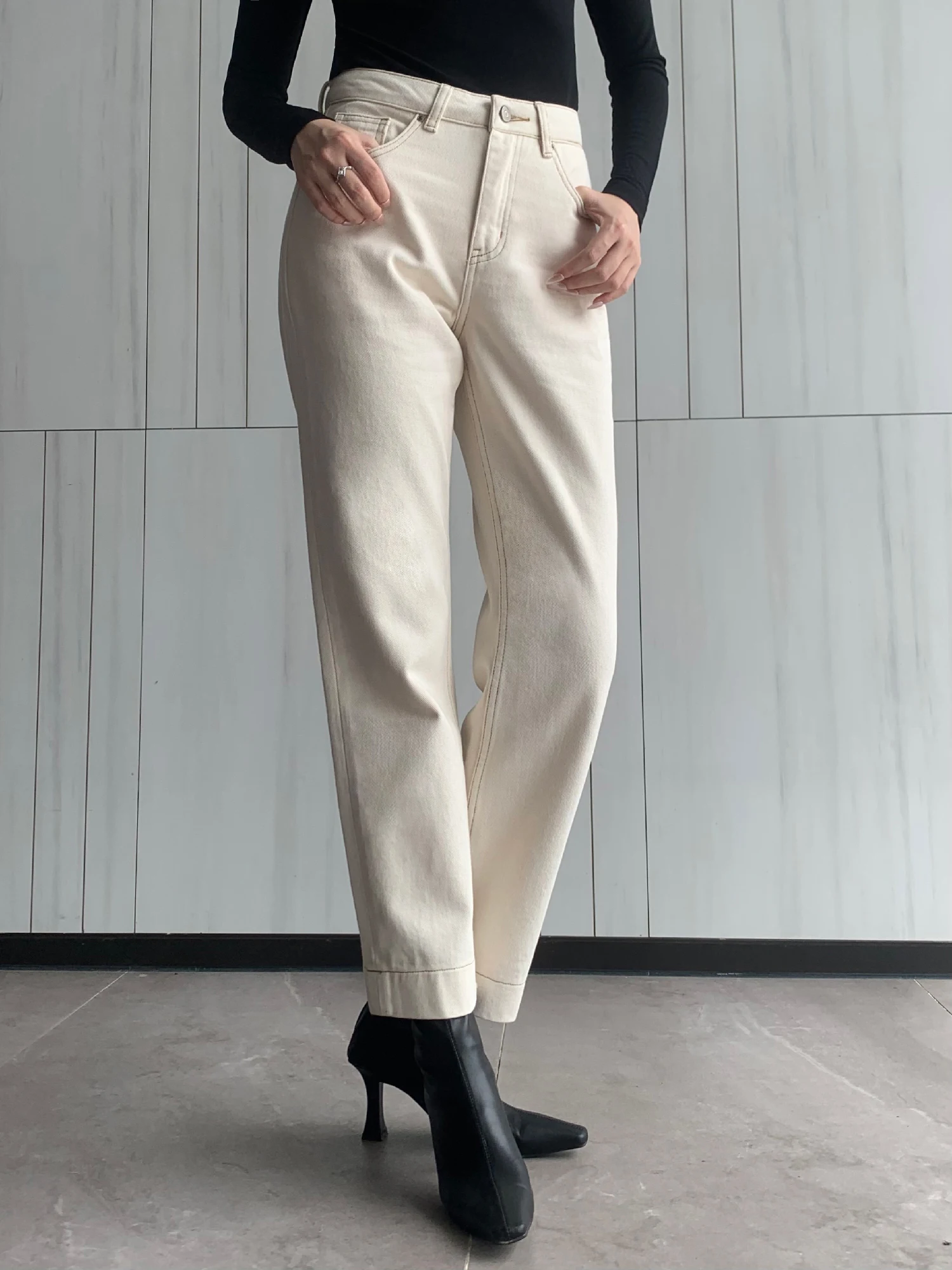 2024 NEW CREAMY WHITE STRAIGHT PANTS FOR WOMEN SIMPLE UNDERTONE HIGH-WAISTED SLIM NINE POINT  JEANS - FORGUNROSES