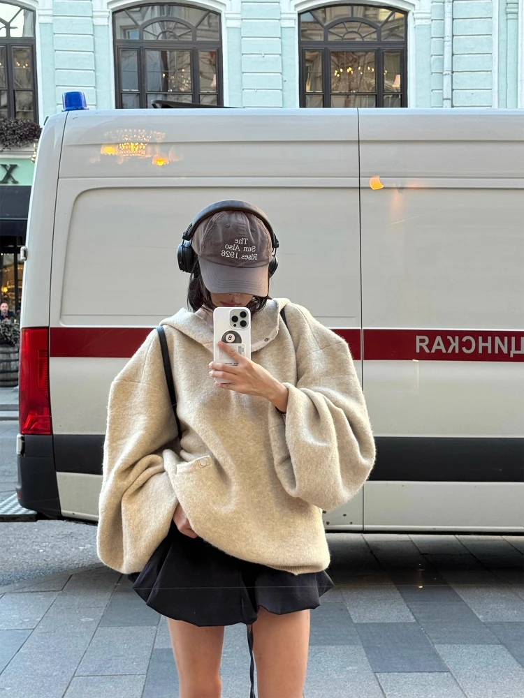 

Cozy Oversized Knit Hooded Sweater Thick Warm Pullover Top Soft Loose Fit Wool-Like Winter Knitwear Women Casual Layering Outfit