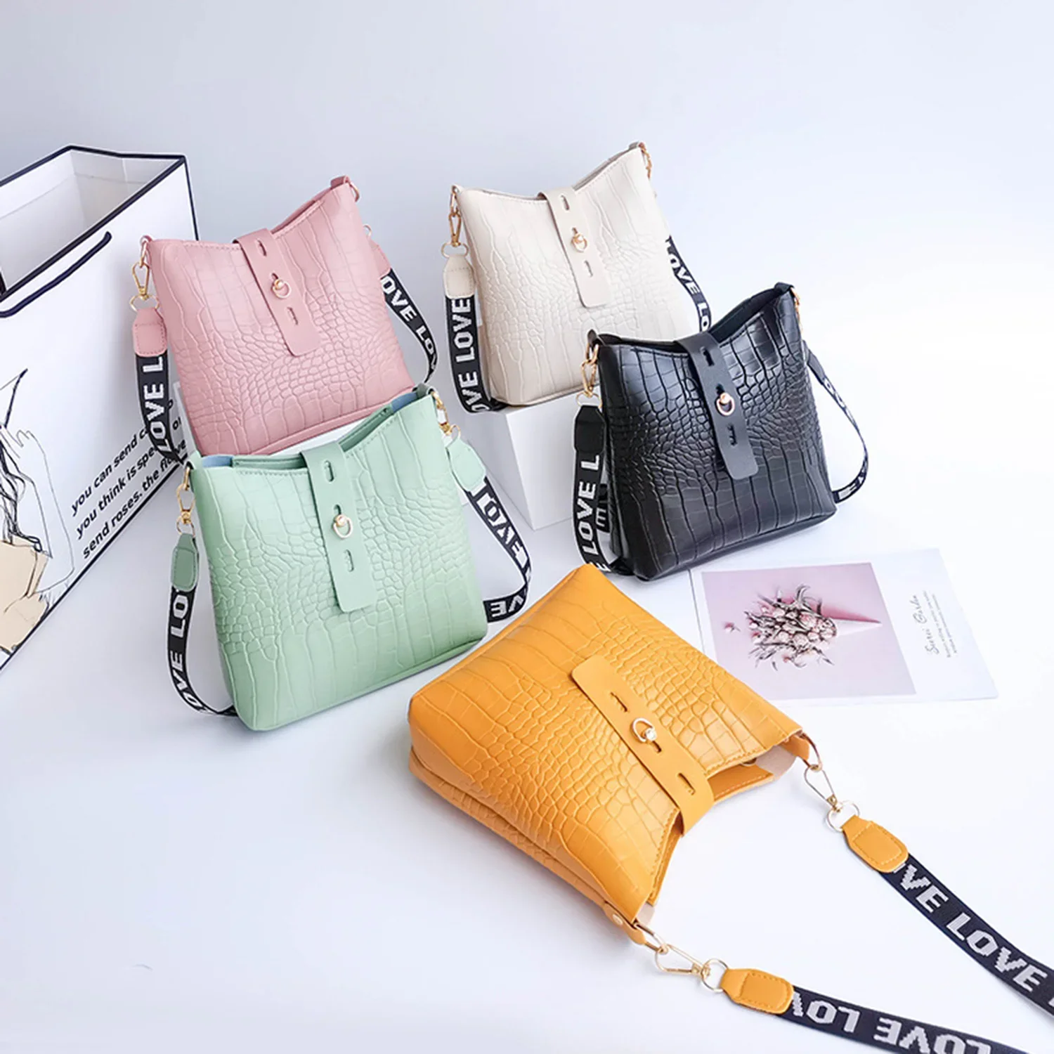 

Women's Crocodile Messenger Bags For Luxury High Quality Ladies Handbags Bucket Bag Pu Leather Crossbody Shoulder Bag Female