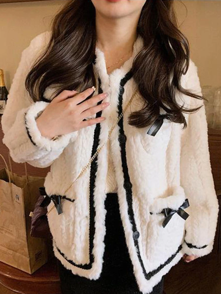 

Winter Fleece Coats Women Vintage Sweet Bow Patchwork Lambwool Jacket Female Korean Fashion Long Sleeve Single Breasted Overcoat