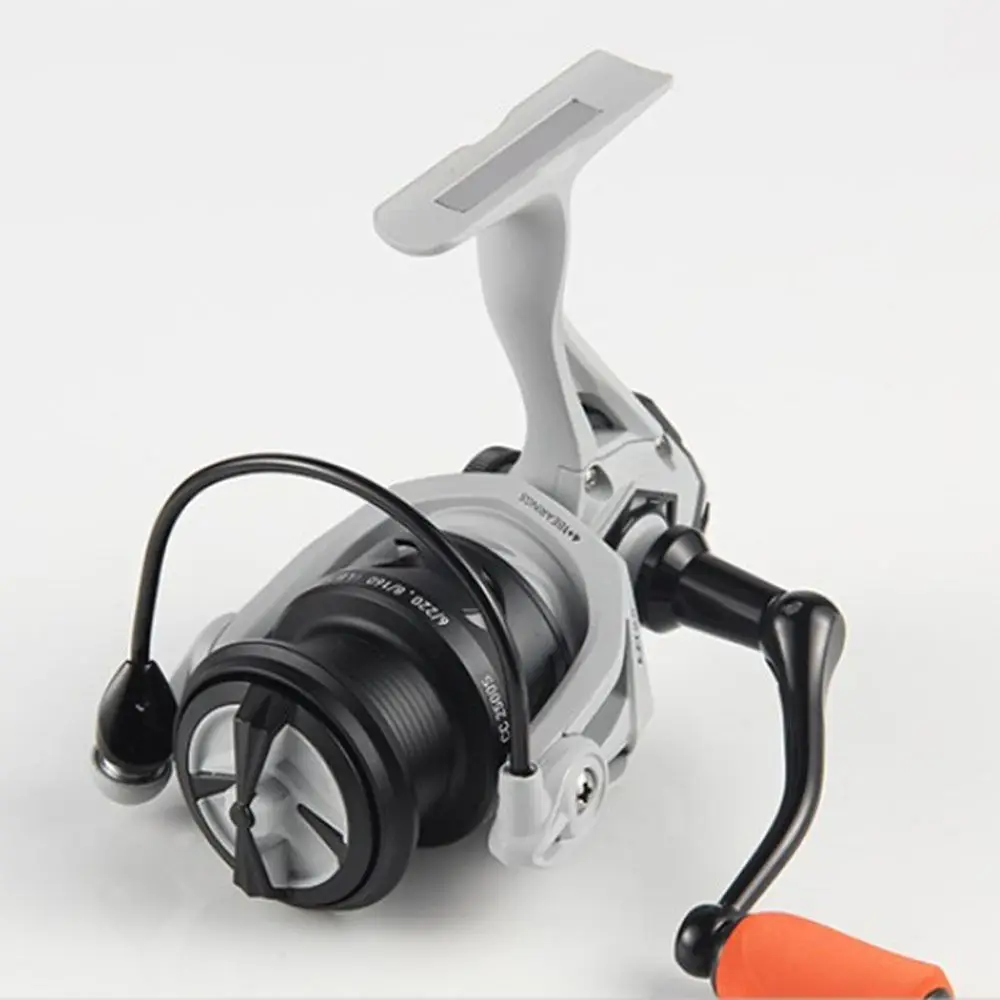 CC1500-4000 Spinning Visserij-reel 5.2:1 Overbrengingsverhouding 8kg Max Drag Spinning Reel Metalen Spoel 4+1BB Zeepaal Reel voor Zeevissen