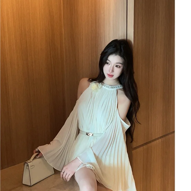 Blusa de gasa con escote y hombros descubiertos para mujer, camisa de manga acampanada de longitud media, color blanco elegante, novedad de verano 2025