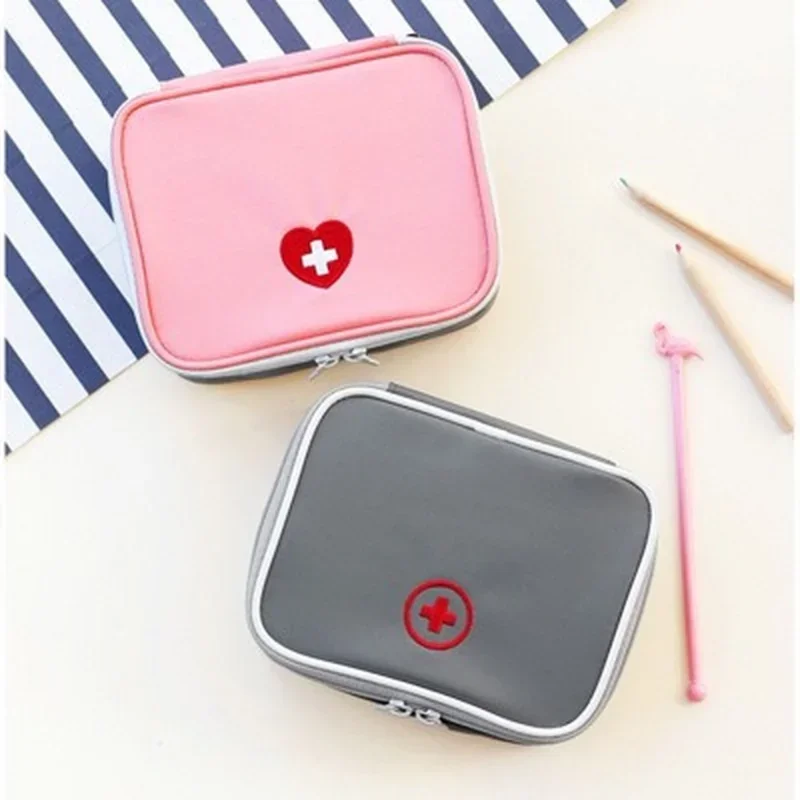 

1pcs Outdoor First Aid Kit Bag Travel Home Camping Portable Mini Pink Medical Pouch Pill Storage Bags Emergency Survival Kits