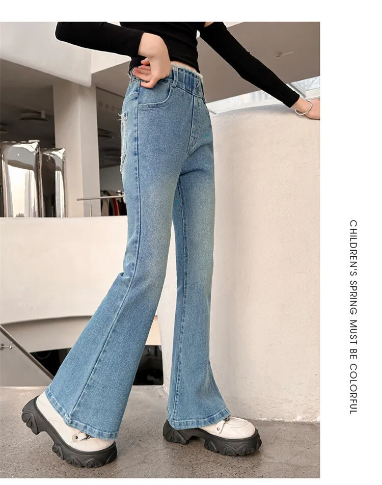Schmal geschnittene, eng anliegende Jeans mit Herzmuster für Mädchen, elegante Boot-Cut-Denim-Leggings, modische Kinderjeanshose – Detail 11
