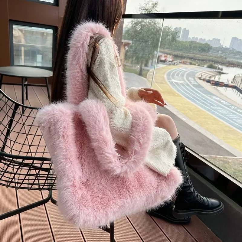 Solid Color Large Capacity Faux Fur Tote for Women 2023 Fashion Fluffy Artificial Fox Hair Plush Handbag Female Shoulder Shopper