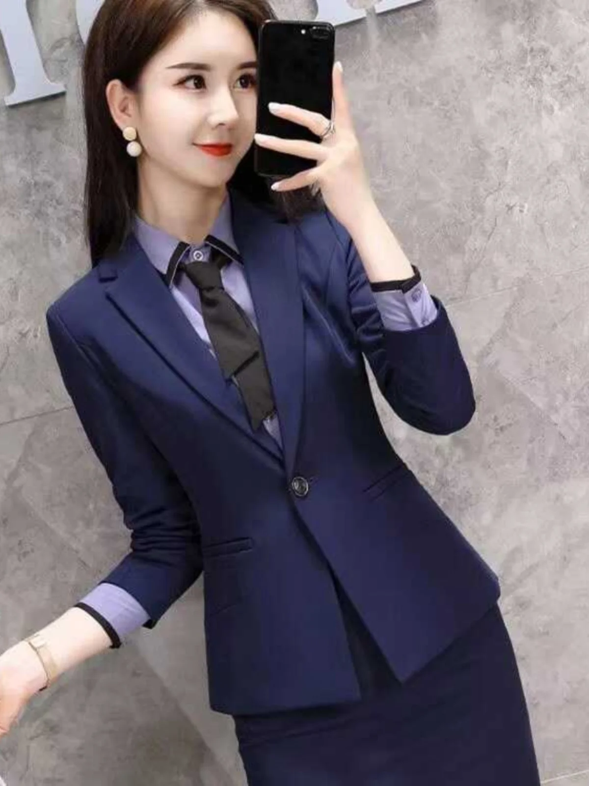 سترة بدلة زرقاء رفيعة للتخسيس ملابس عمل نسائية للخريف نمط جديد للعمل الاحترافي نصف تنورة طقم مكون من قطعتين كوري فضفاض