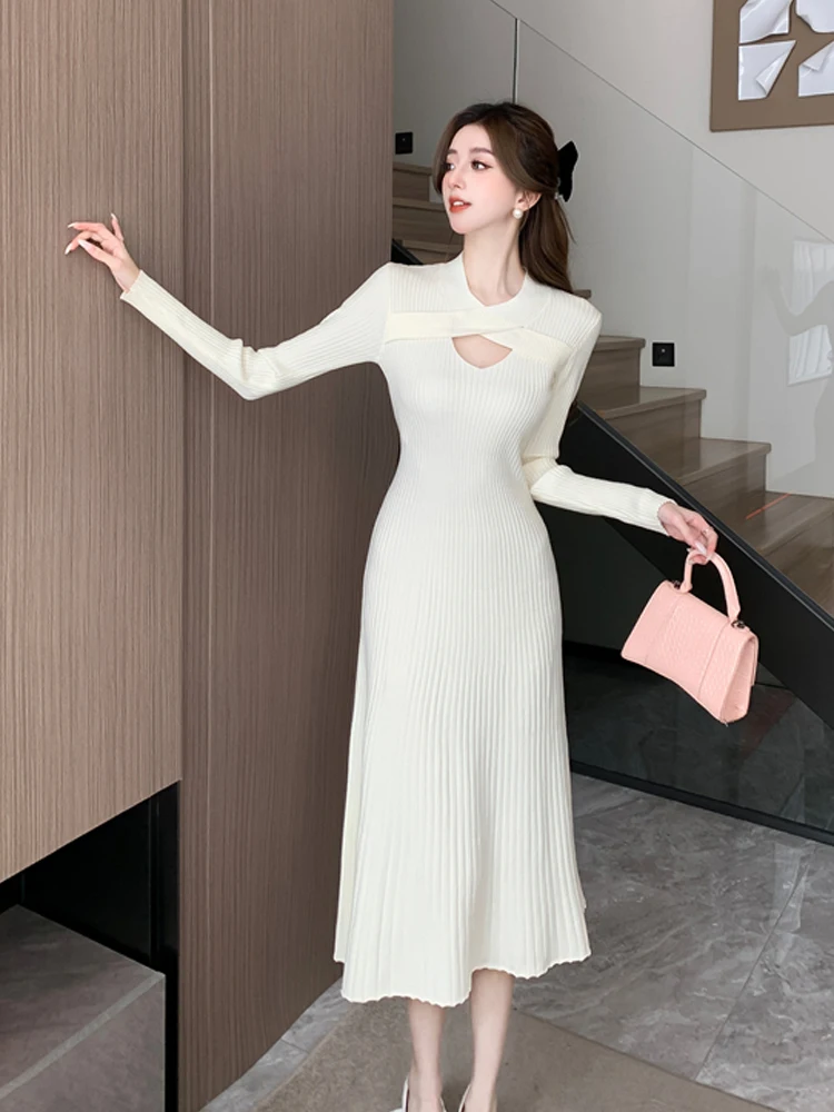 2024 Women Hollow Out Design Sense Knitted Dress Autumn Winter New French Temperament Advanced Sense Simple Generous Solid Dress