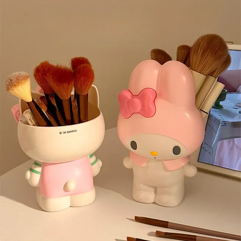 

Hello Kitty Kuromi Pen Container Cute My Melody Makeup Brush Holder Dormitory Room Desktop Storage entrance storage box Gifts
