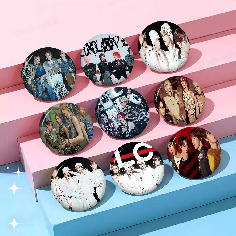 Popular Kpop Group X-XLov Creative Pins Funny Faces Round Snap-in Brooch Badge Backpack Hat Accessories Jewelry Gifts