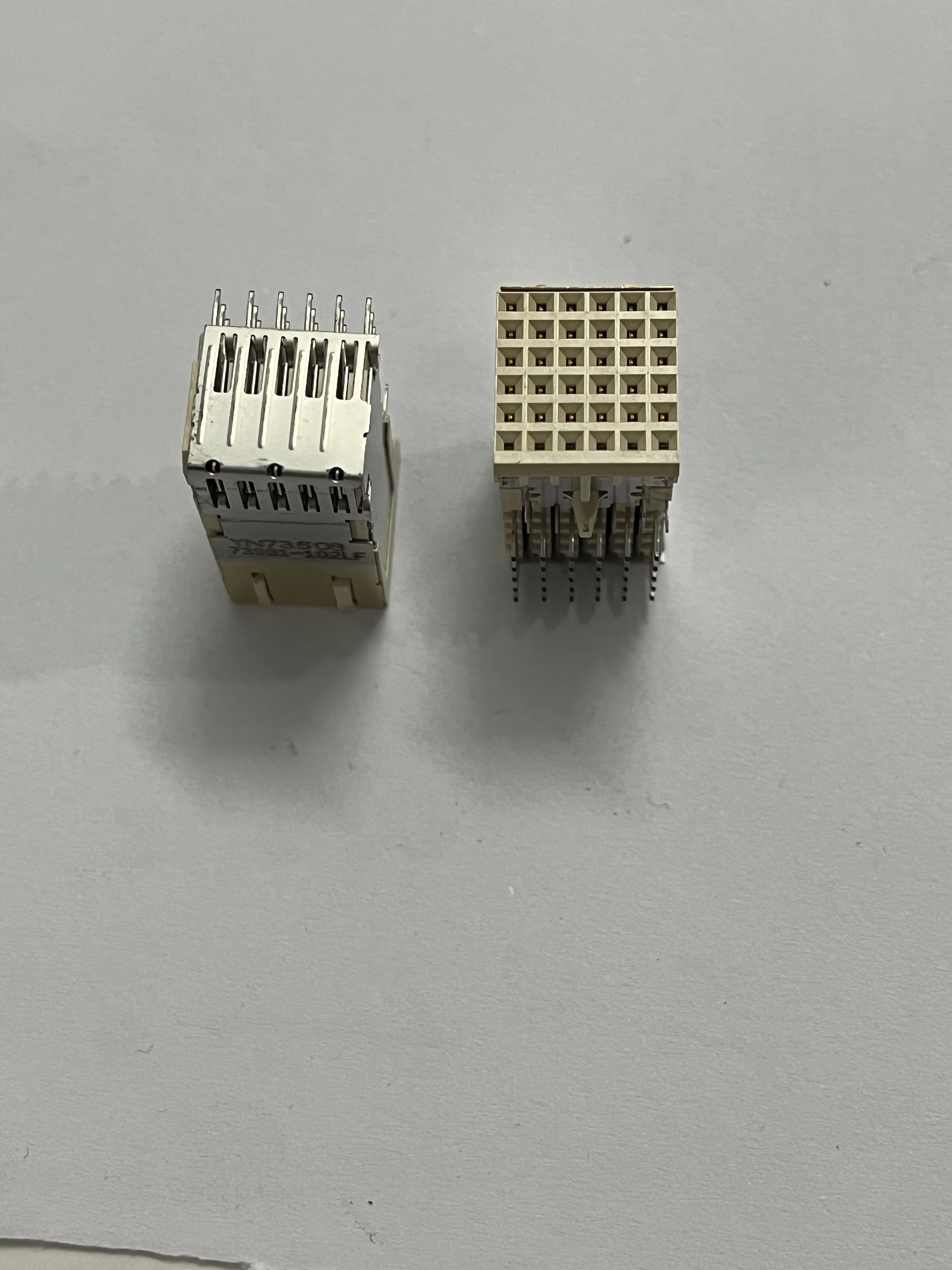 1pcs 73981-102LF 73981 골드 도금 소켓 새로운 원본