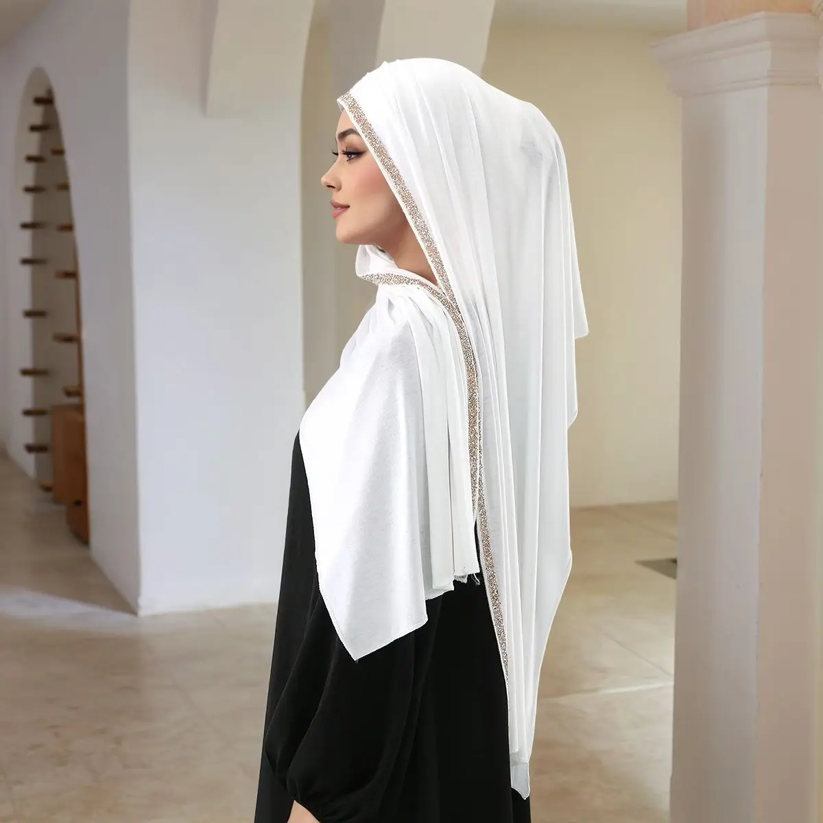 Scialle hijab musulmano Materiale chiffon Sciarpa 2 in 1 Mantello Donna Abbigliamento quotidiano Gite casual Copertura modesta Leggero Traspirante Morbido