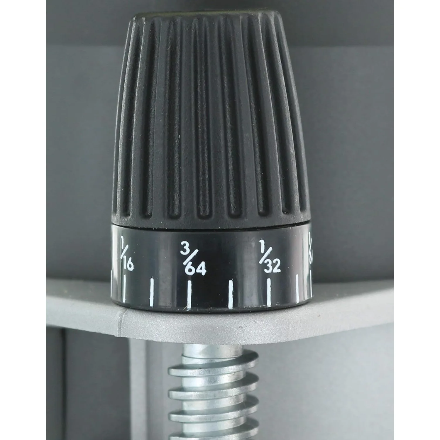 R1631K 1-1/2 Peak HP 8.5 Amp LED Lit Corded Router Including 3 Piece Bit Set (w/ Tool Bag)