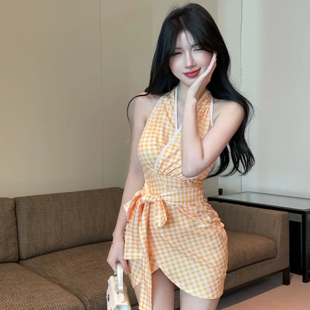 ฤดูร้อนHalter Mini Dressผู้หญิงลายสก๊อตแขนกุดBodycon Bow TieเอวElegant Casual Backlessปิกนิกสไตล์ชุด 2025 ใหม่