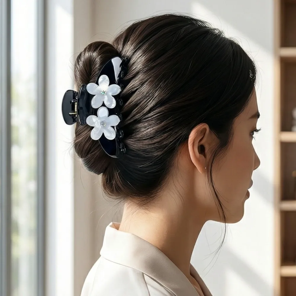 

Sweet Rhinestone Butterfly Hair Claw Headwear Flower Acetate Hair Crab Clip Korean Style Geometry Large Shark Clip Girls