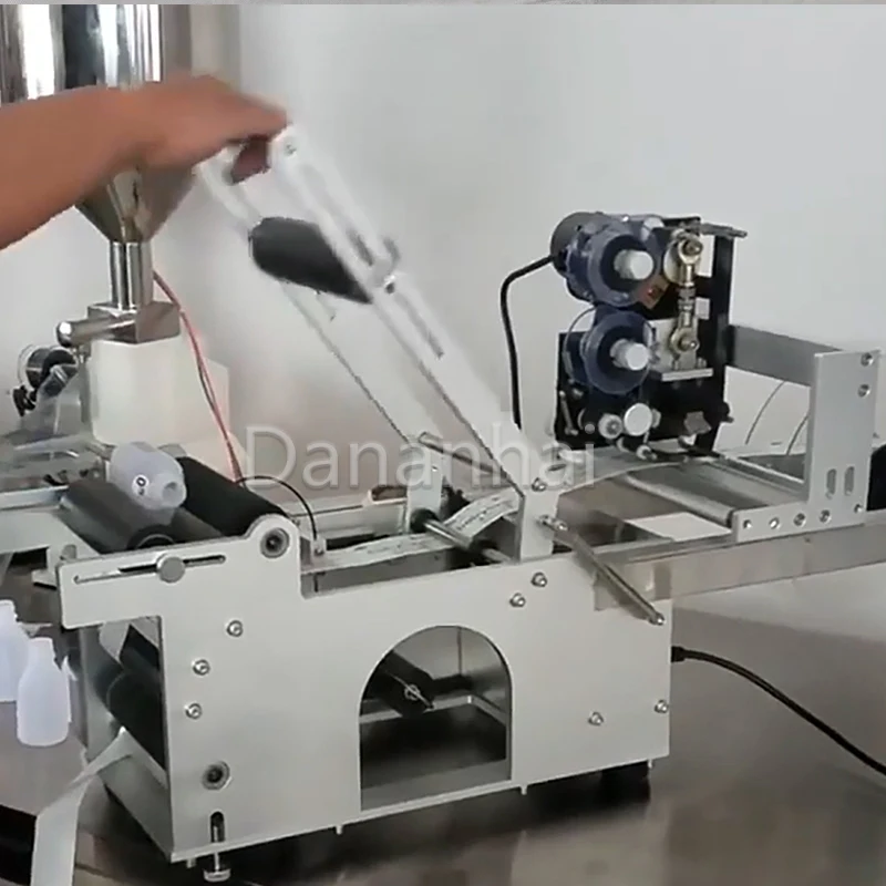 High Speed Plastic Glass Round Bottle Labeling Machine, Fully Automatic Round Bottle Date Printer