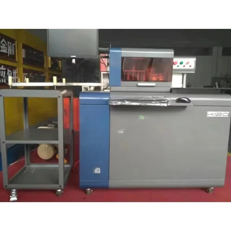 Piegatrice automatica per lettere a canale per segnaletica in alluminio