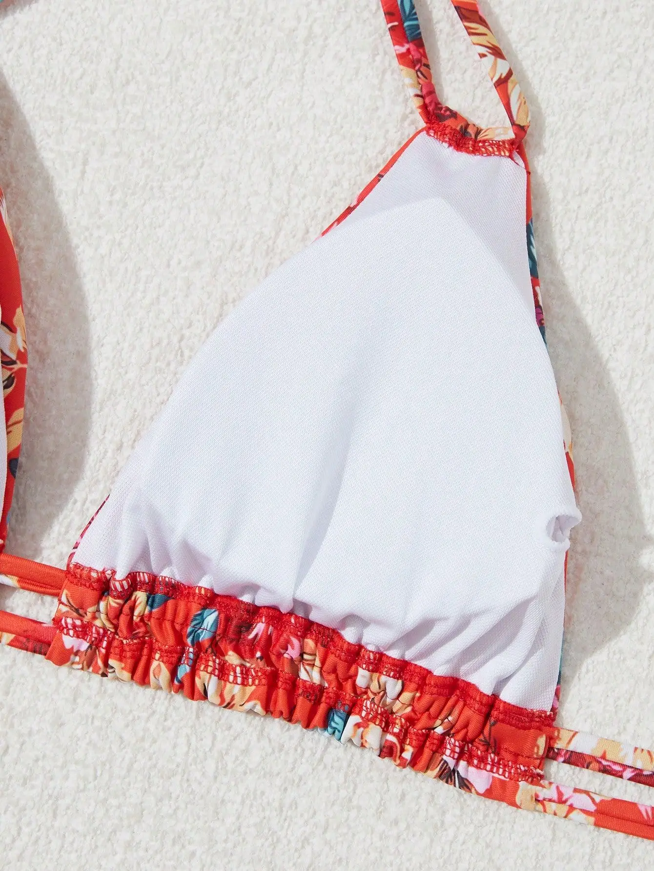 Conjunto de Bikini para mujer, traje de baño de 2 piezas con estampado de flores rojas, traje de baño triangular de cintura alta con cuello Halter y espalda descubierta para vacaciones en la playa, novedad de 2025