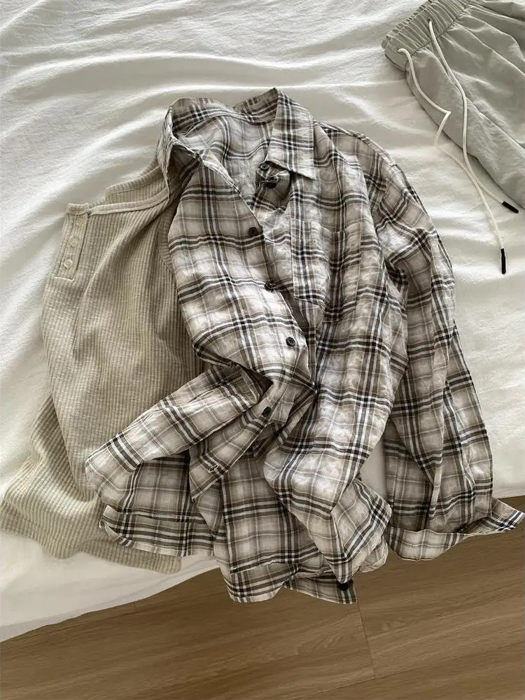 

Корейская свободная ретро-рубашка в клетку с отложным воротником и длинными рукавами, легкая, повседневная, женская верхняя одежда, весна 2026