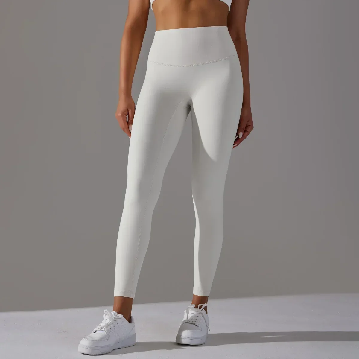 Women's Brushed Nude Breathable Yoga Cropped Pants with High Waist and Hip Lifting, Peach Tight Fit Sports and Fitness Pants