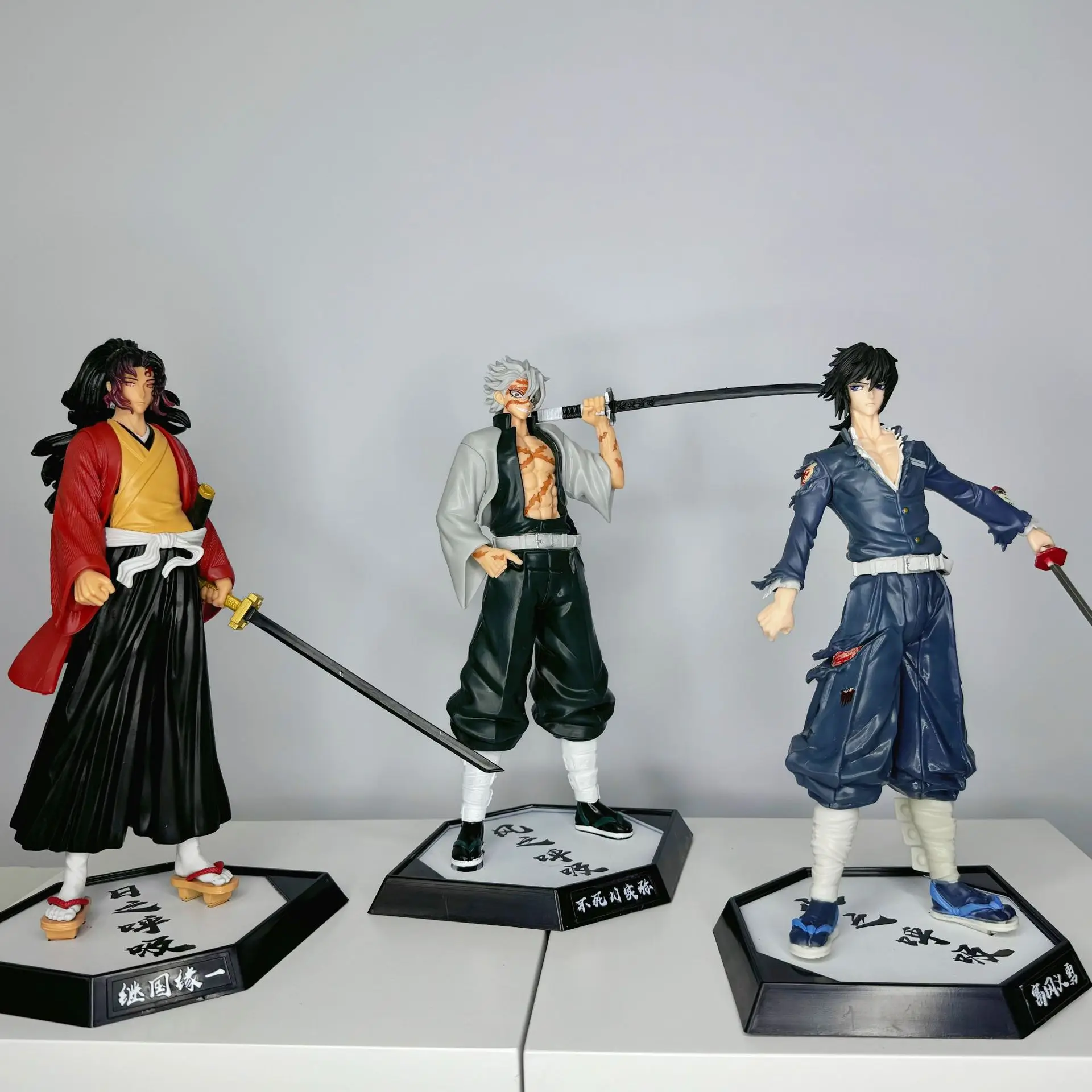 Demon Slayer Kimetsu no Yaiba Yoriichi Tsugikuni Statue Action Figurine Desk Collectible Anime Model Toys Figures Gift 30cm