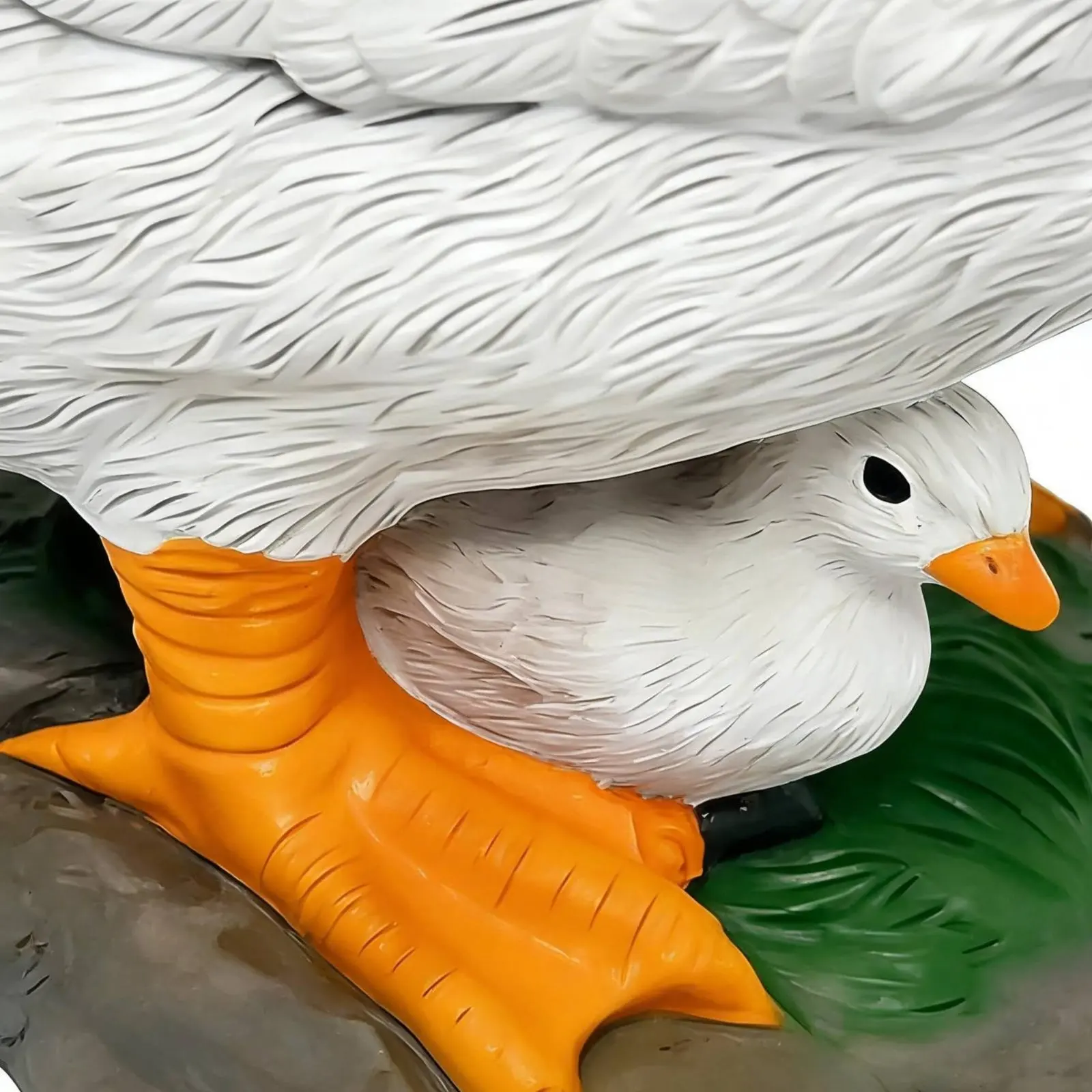 

Solar Duck Statue Weatherproof Resin Duck Garden Light Solar Lantern Statue Warm Radiance Outdoor Decor Sun-Proof for Yard