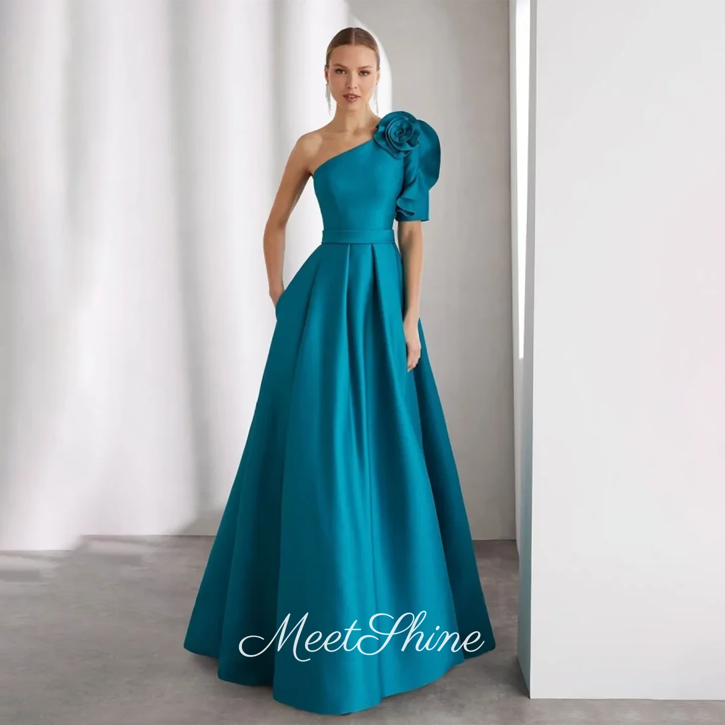 Vestidos de Noche acampanados de un hombro, color azul moderno, flor 3D de alta calidad con bolsillo, vestido Formal de satén para fiesta de boda personalizado