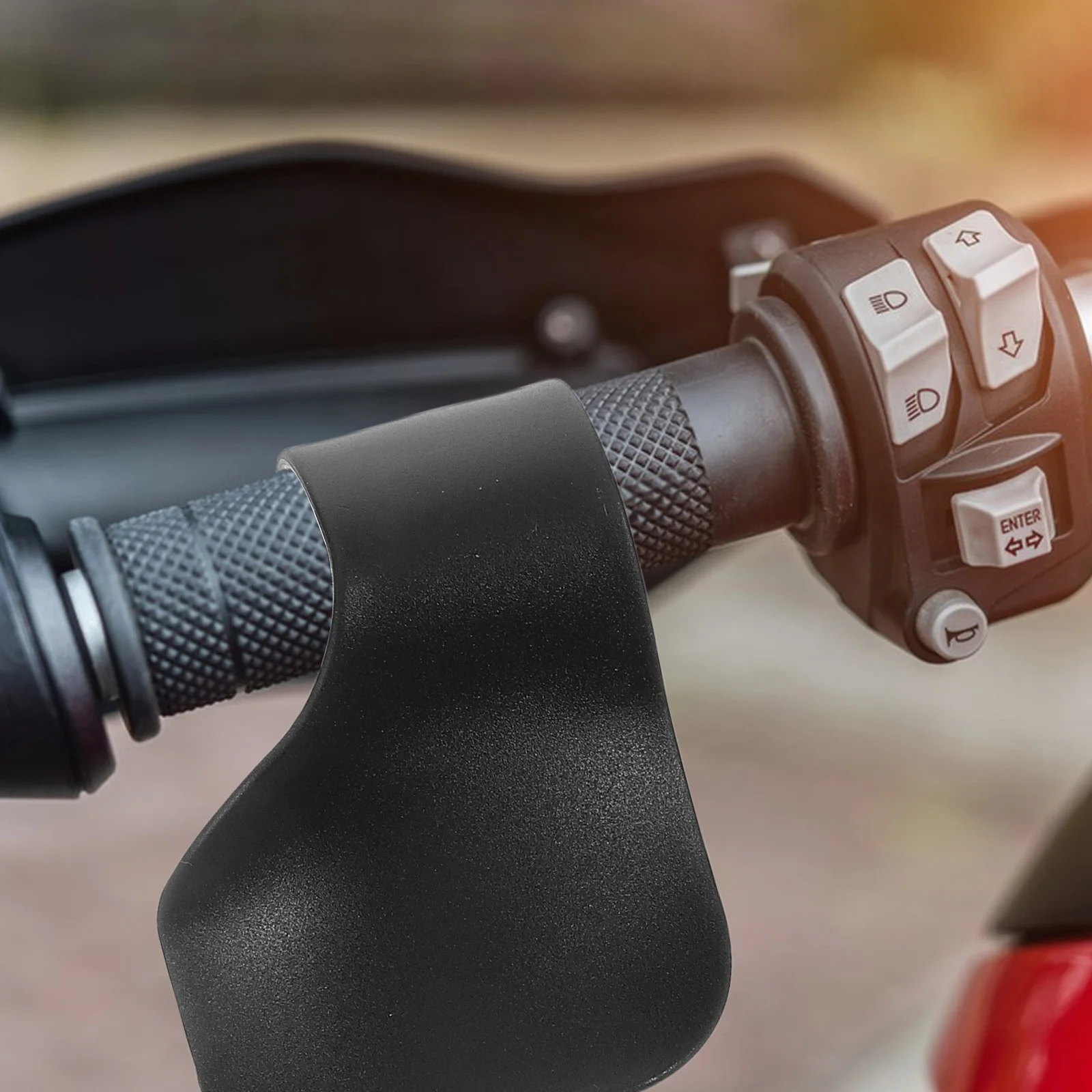 

2pcs Universal Assist Device Motorcycle Cruise Control Thumb Adapter Enhanced Throttle Control Wrist Rest Universal Motorcycle
