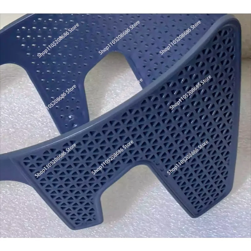 

Волокно и простое устройство docile, точечные мальчики с короткими волосами, боковые волосы, бакенбарды, прическа docile и гладильная доска.