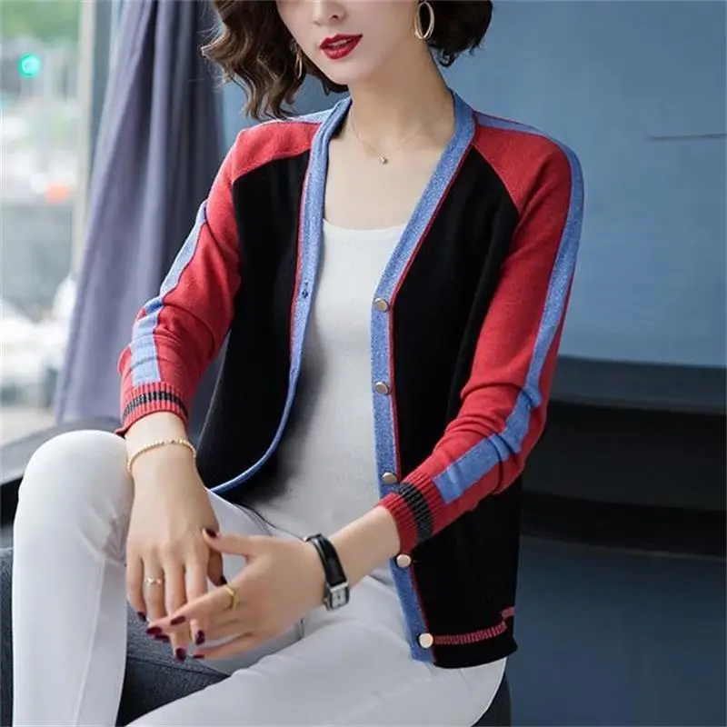 Autumn and Winter Women's V-neck Button Patchwork Screw Thread Sweater Cardigan Fashion Casual Elegant Commuter Long Sleeve Tops