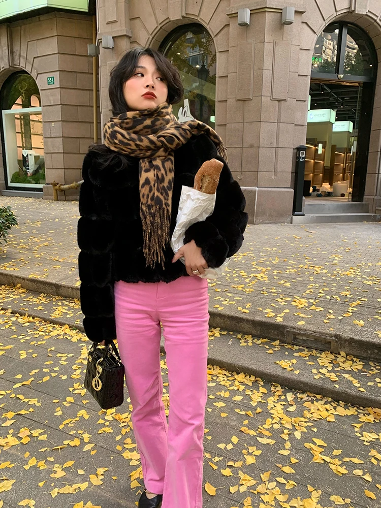 Warm Bla Fur Jaet Women's Coat Inteated Leather And Fur Design Sensation Small ence 2025 New Sle Commute Sle