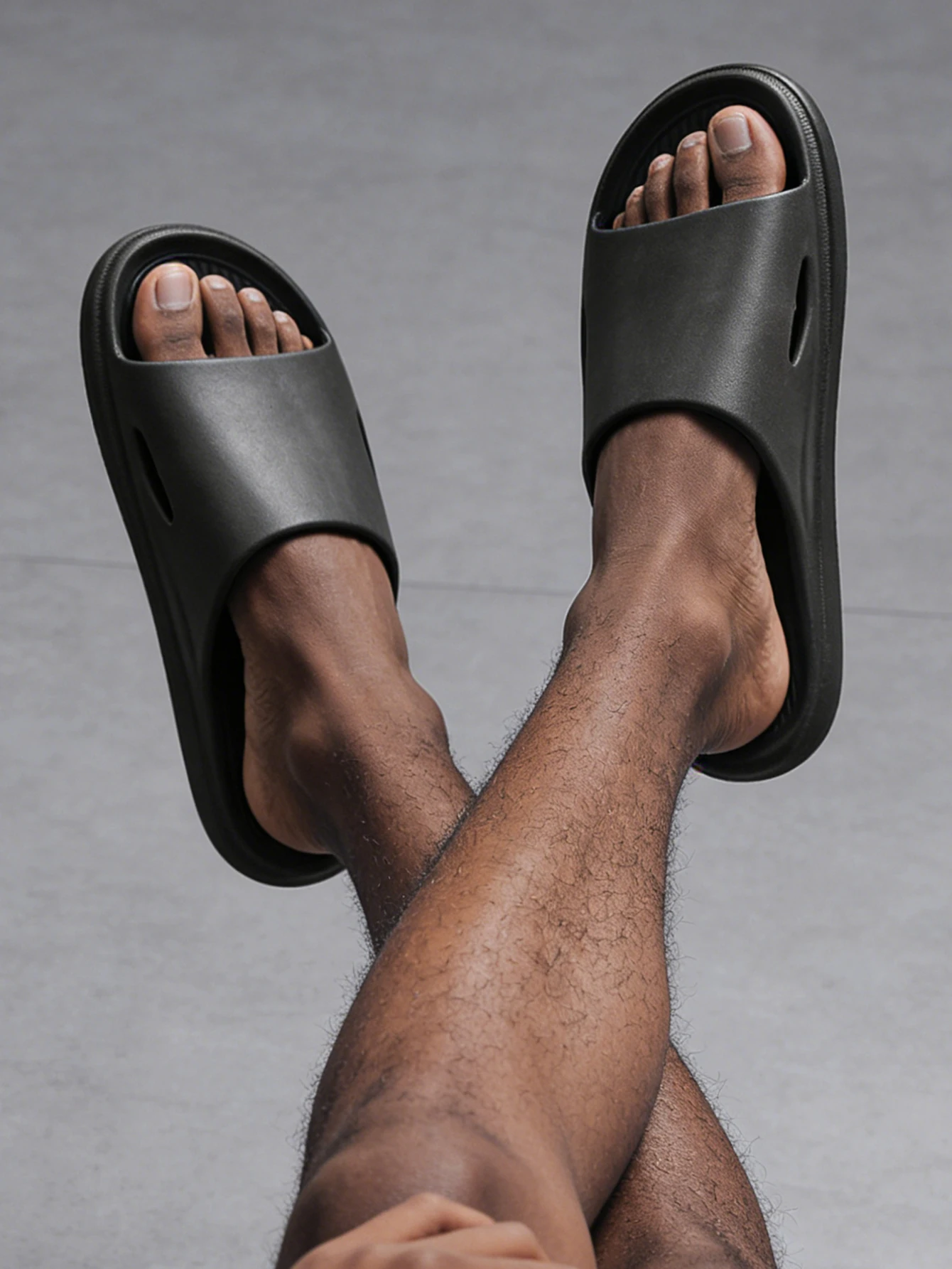 Men's Summer Casual Simple Fashion Solid Color Flat Slip-On Eva One-Piece Beach Slippers for Outdoor and Home Use, Large Size, Lightweight and Comfortable Slide-On Sandals image 2