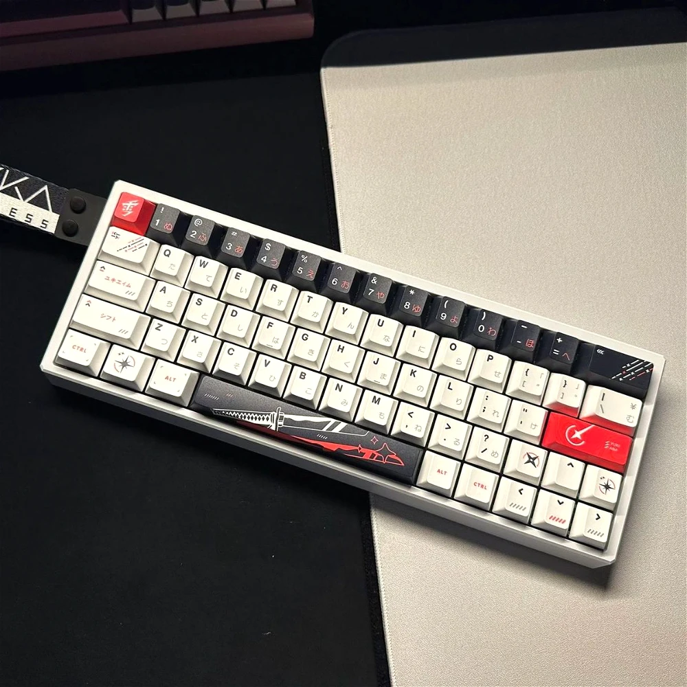 

Yukiaim Keycaps Japanese PBT Keyboard Key Cherry Anime Style Suitable for 61/68/84/104/108 Mechanical Keyboards