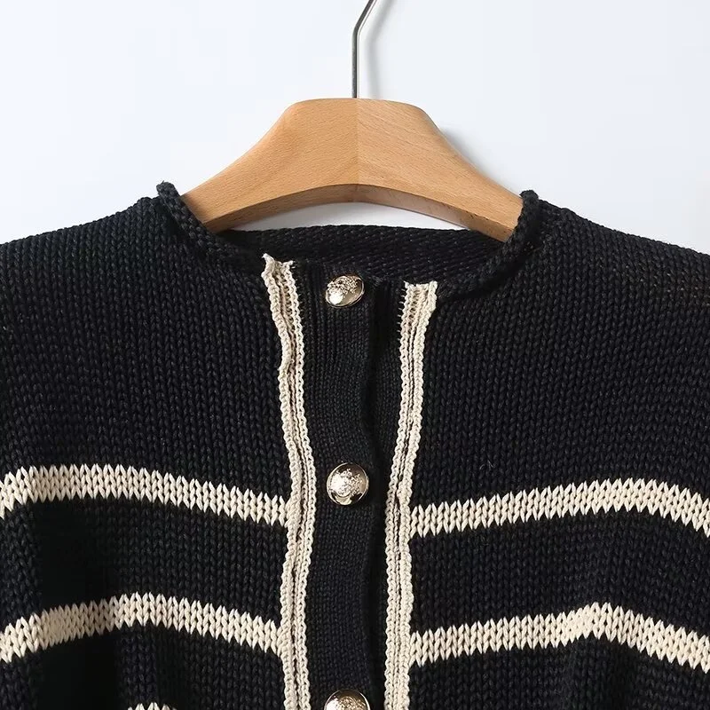 2024 new style French style contrast striped gold button round neck knitted cardigan women\'s sweater jacket