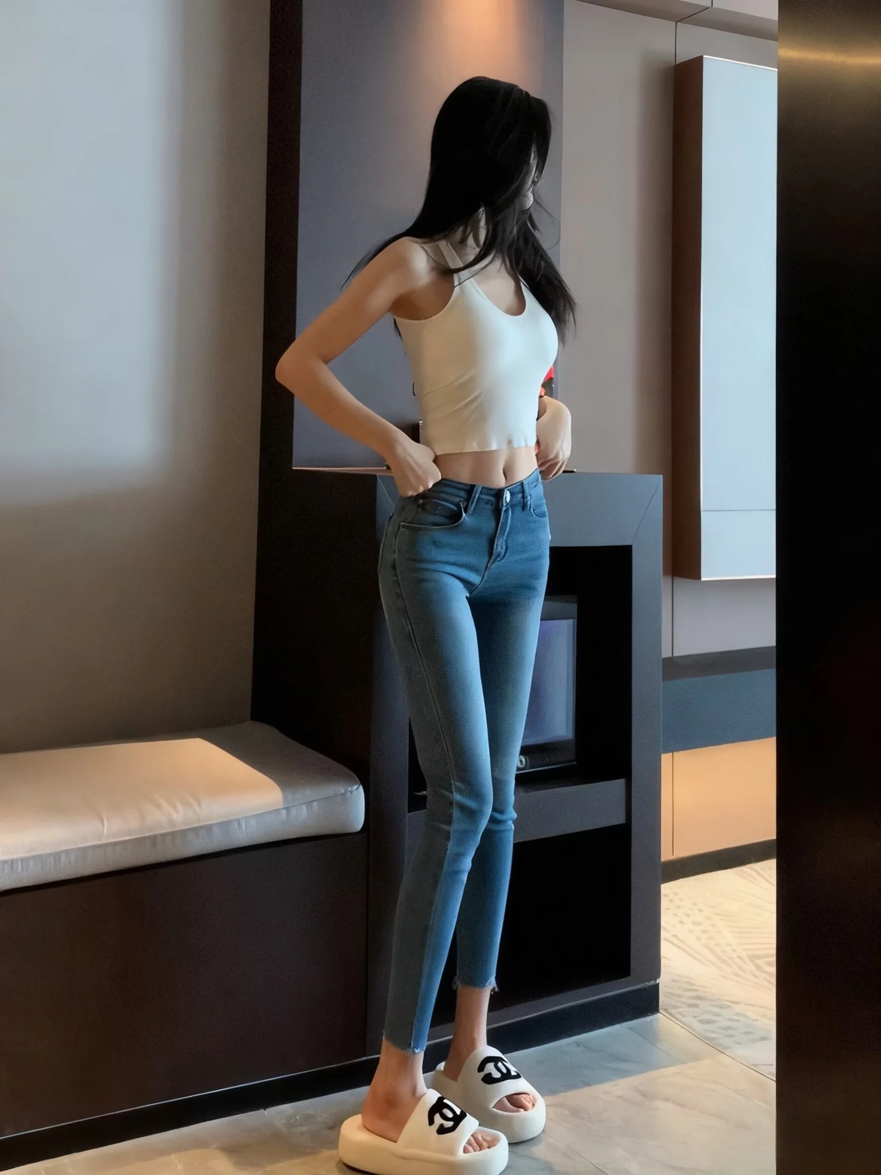 

Slim Fit High Waist Cotton Stretch Denim Capri Pants Women's Fre Sle Butt Lifting Leg Lengthening Ankle Length Trousers